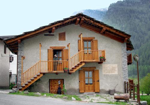 Agriturismo Il Mulino Delle Fucine Villa Casteldelfino Exterior photo
